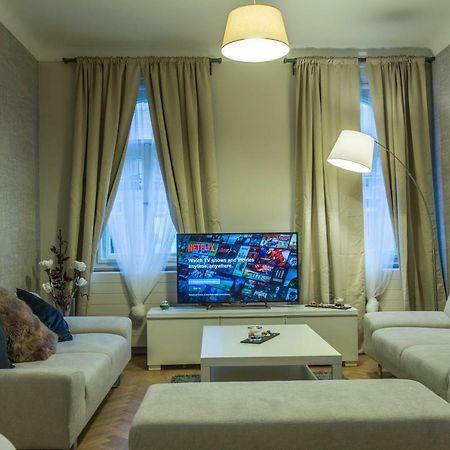 Exclusive 3 Bedroom Top-Notch Flat, Great Location Prag Dış mekan fotoğraf